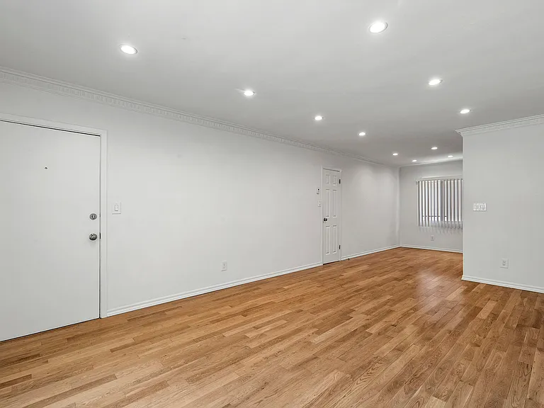 1233 N Harper Ave #6 — Photo 6