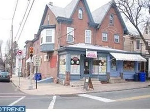 453 N Charlotte St, Pottstown, PA 19464