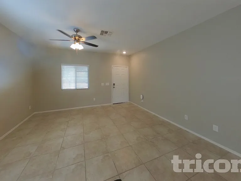 45656 W Sky Ln — Photo 3