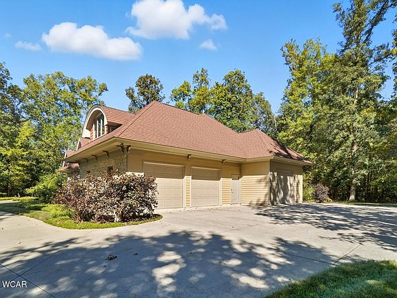 5th image of 3039 Lakeshore Dr