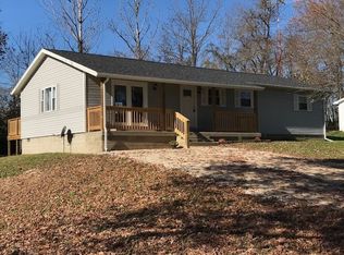 31 Oak Hl W, Bedford, IN 47421