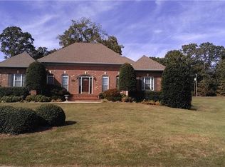 1869 Hunter Oaks Ln, Lincolnton, NC 28092