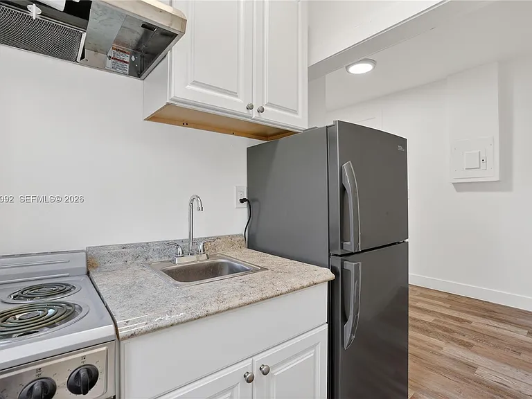 1630 SW 10th St #5 — Photo 7