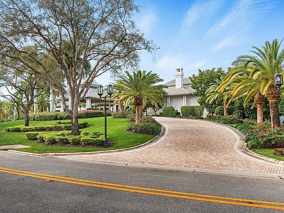 4th image of 7011 Islegrove Place