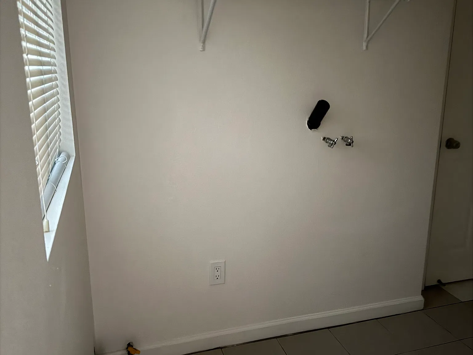 3 bed, 1000 sqft, $1,895 — Photo 4