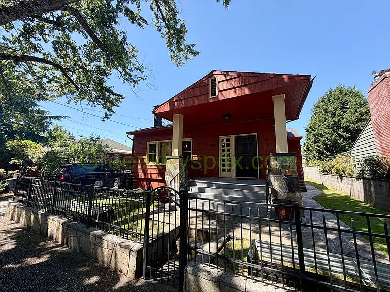 1021 N Jessup St — Photo 10