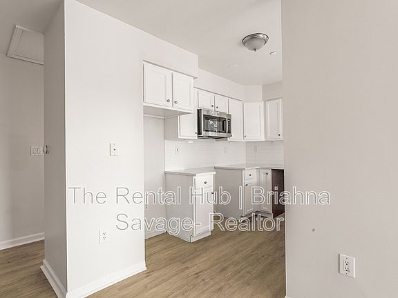 2nd image of 17 Bowman Ave APT B