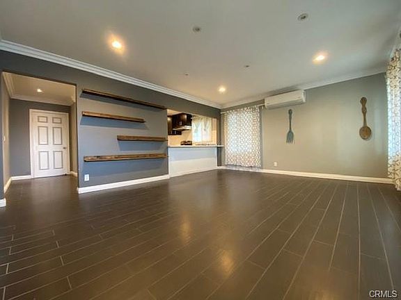 3rd image of 213 E Fernfield Dr
