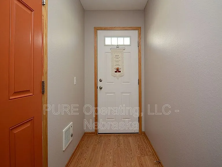 16767 Laurel Plz — Photo 3