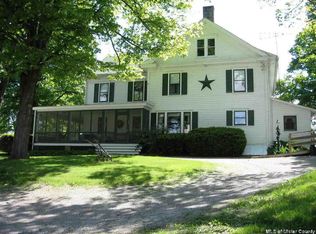 30 Zwart Ln, Walden, NY 12586
