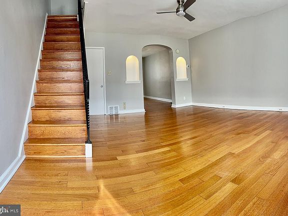 2nd image of 4335 Loring St