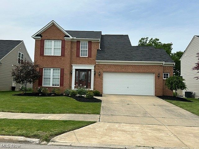 1st image of 566 Colonial Dr