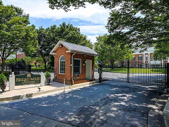 5th image of 108 Brightwood Club Dr Unit 108
