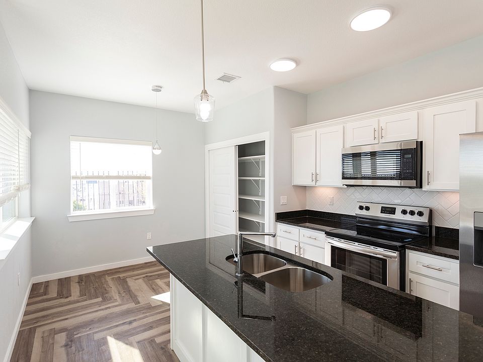 1st image of 1255 N Cotton St #101