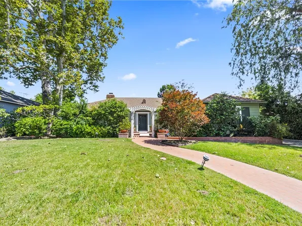 3521 Yorkshire Rd, Pasadena, CA 91107