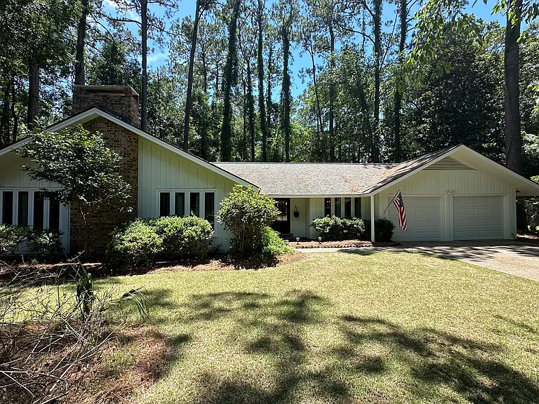 5 Brooks Ln — Photo 1