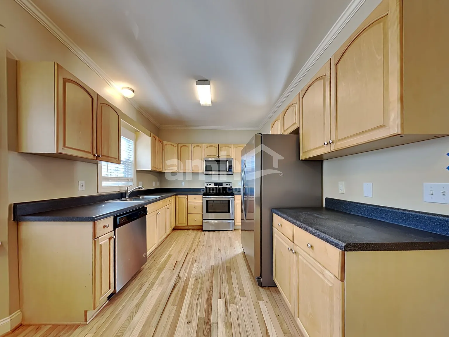 4 bed, 3.5 bath, 2205 sqft, $2,625 — Photo 3