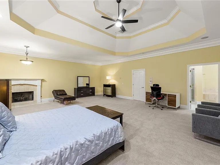 680 W Paces Ferry Rd NW — Photo 25