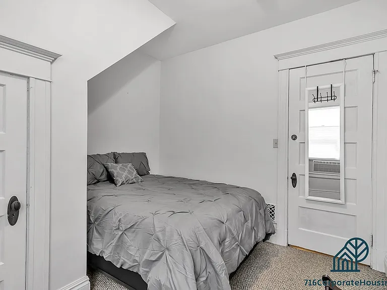 309 Bird Ave — Photo 2