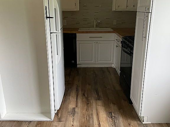 4th image of 4136 Joan Dr