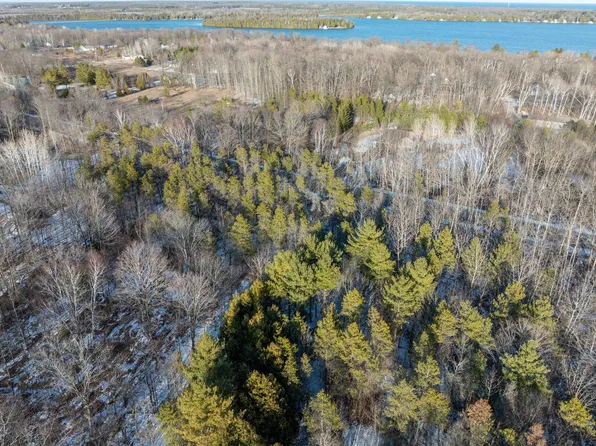 7493 Logerquist Rd, Baileys Harbor, WI 54202