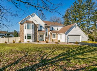 6 Shadow Crk, Penfield, NY 14526