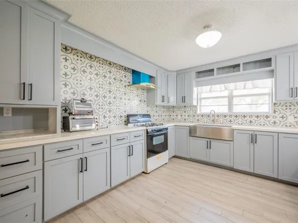 806 County Road 123, Wharton, TX 77488