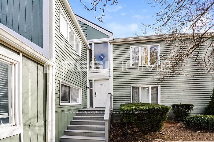 1st image of 422 Raintree Pl