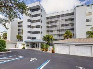 285 Naples Cove Dr APT 1604, Naples, FL 34110