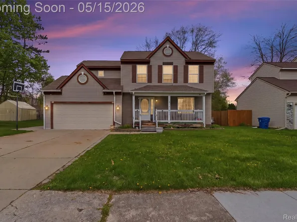 2916 Keeley Ct, Waterford, MI 48328