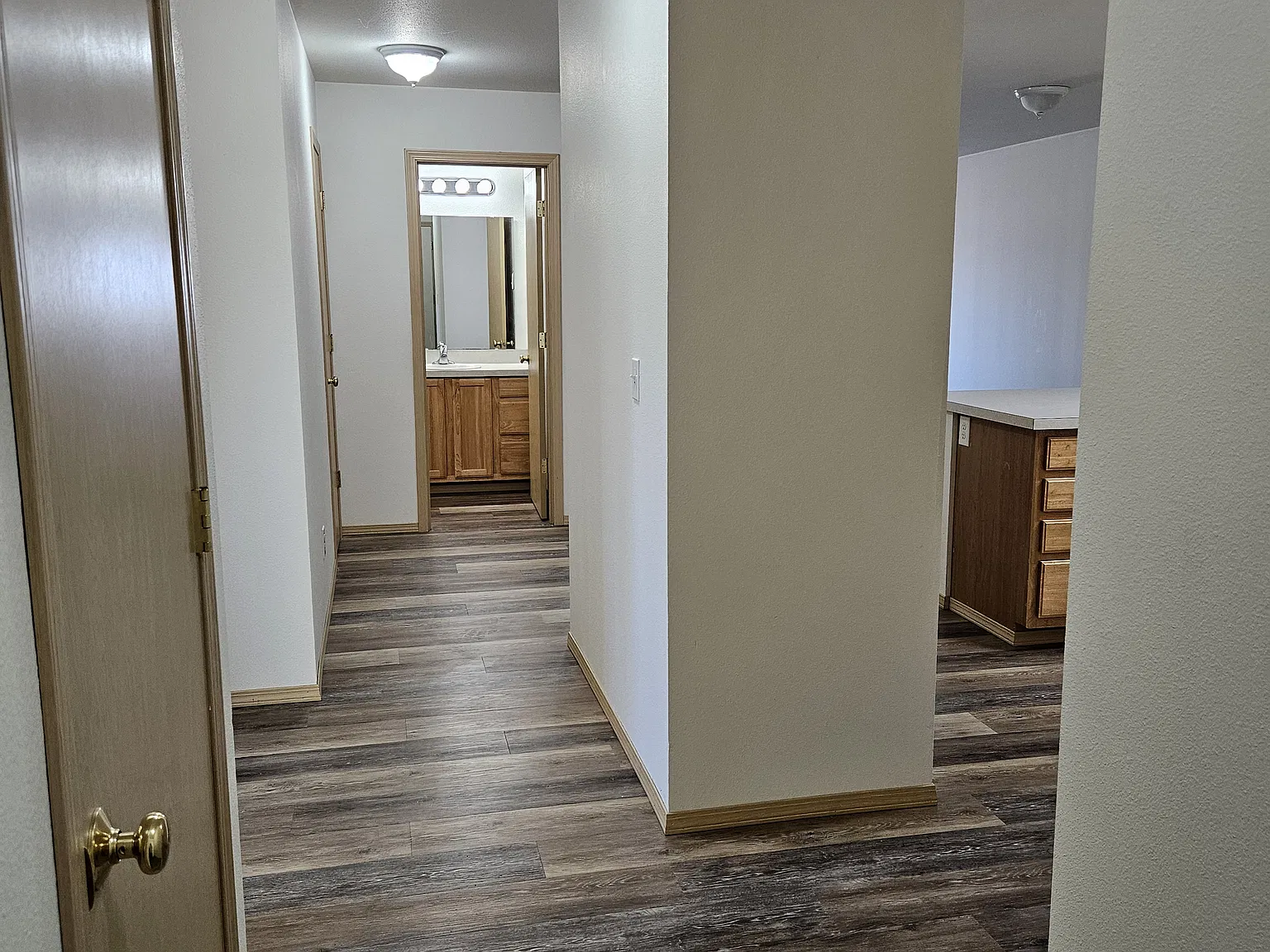 3 bed, 1300 sqft, $1,895 — Photo 4