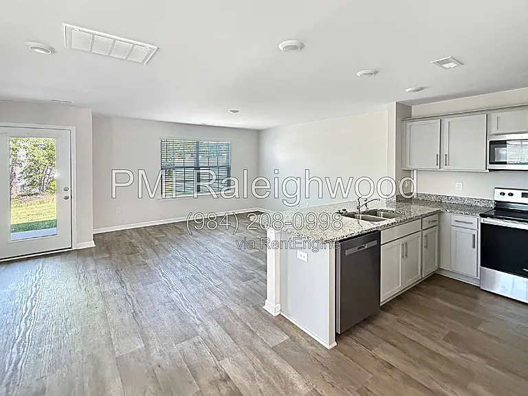 2301 Gracie Ln — Photo 7