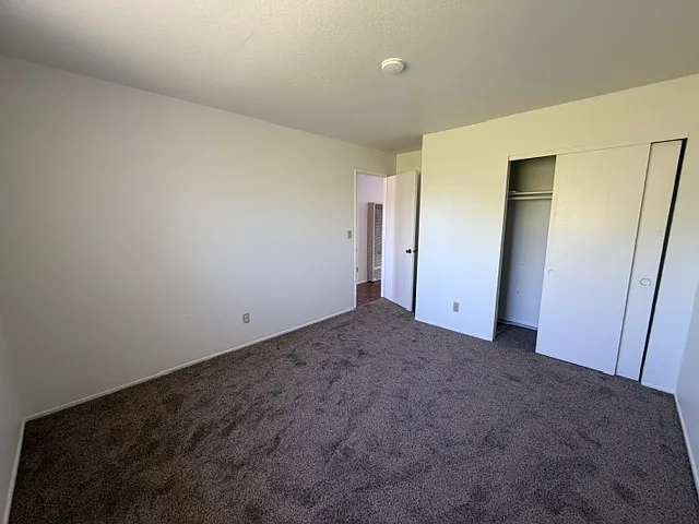 123 E Walnut St #F — Photo 7