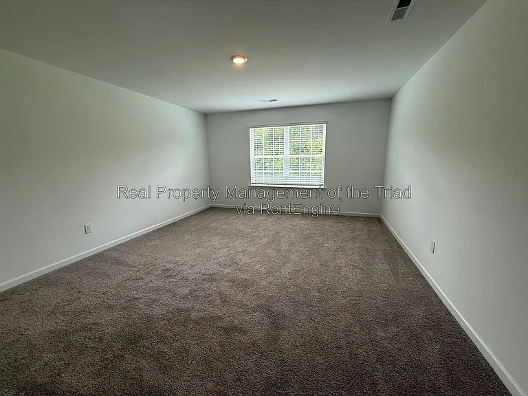 5236 Amaryllis Way — Photo 8