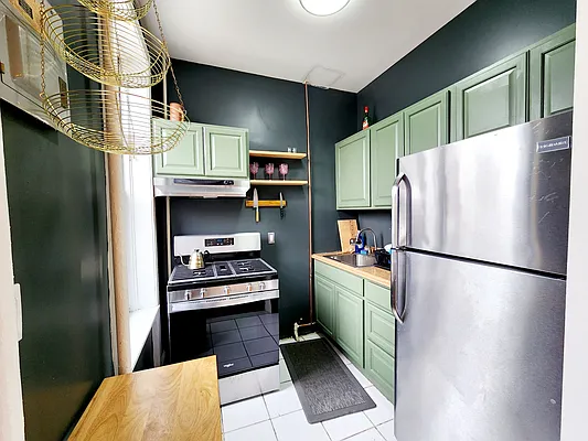 Rented by Brooklyn Property Group LLC | media 8