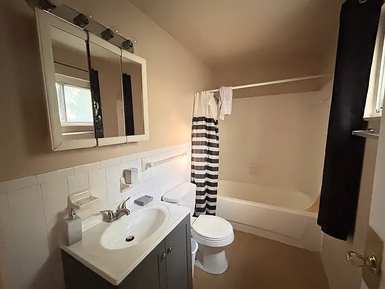 1124 Case Ct #1136 — Photo 8