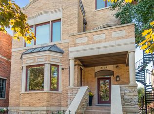 2728 N Bosworth Ave, Chicago, IL 60614