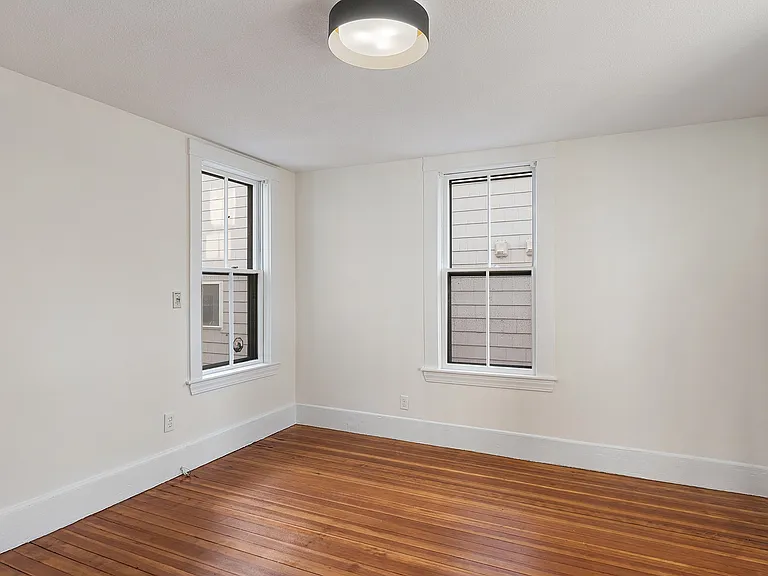 54 Bonair St #1B — Photo 7