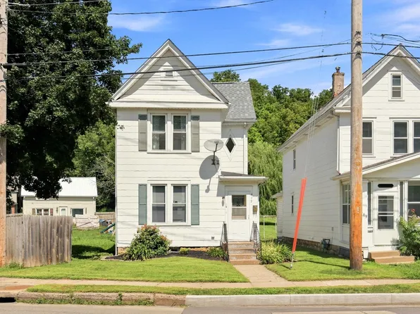 499 Kaufmann Ave, Dubuque, IA 52001