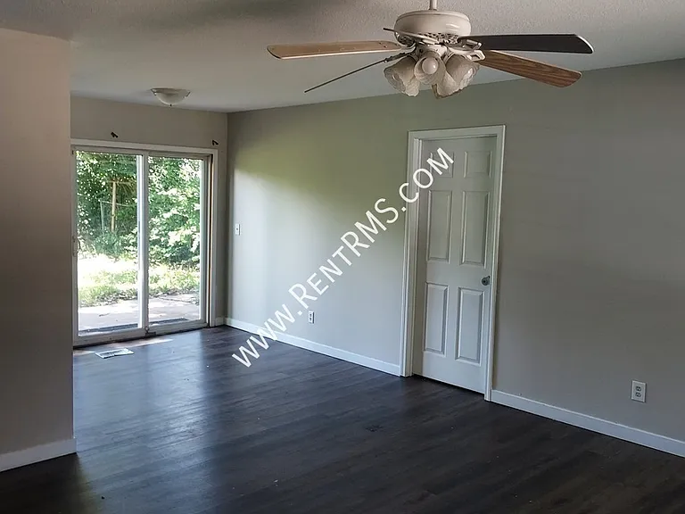 3379 SW Kirklawn Ave — Photo 4