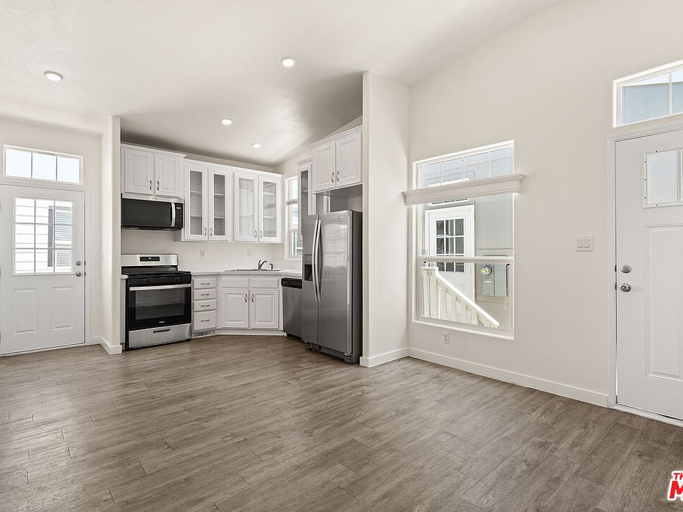 1st image of 8250 Lankershim Blvd #30