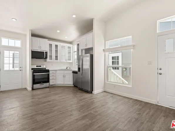 8250 Lankershim Blvd #30, North Hollywood, CA 91605