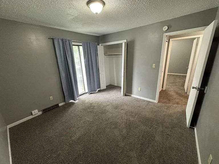 2942 E Stanford St — Photo 14