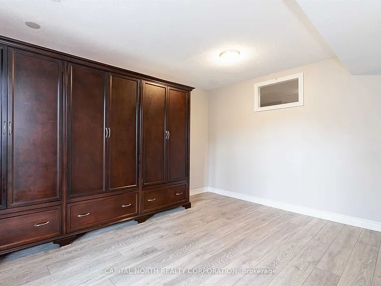 2 Imperial Ct — Photo 13