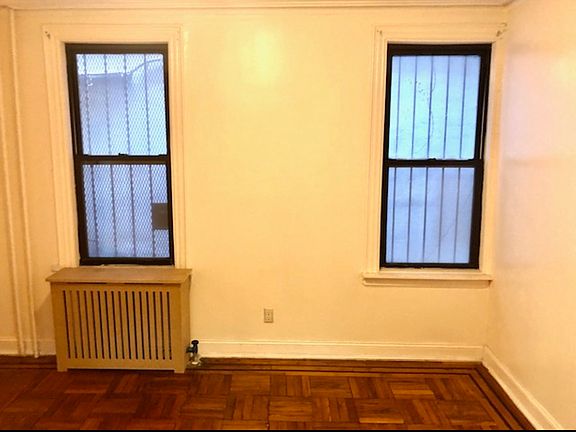 5th image of 912 Pacific St #2F