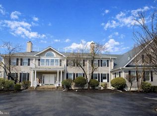 22 Tomlyn Dr, Princeton, NJ 08540