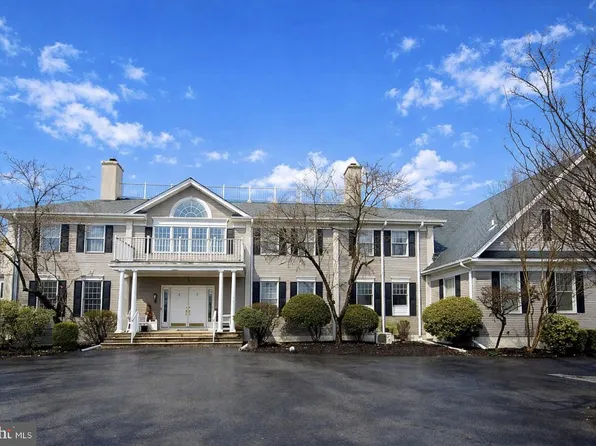 22 Tomlyn Dr, Princeton, NJ 08540