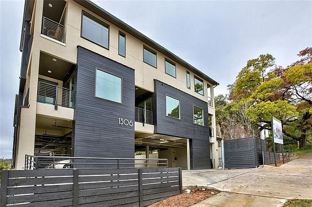 1st image of 1306 West Ave Unit 305