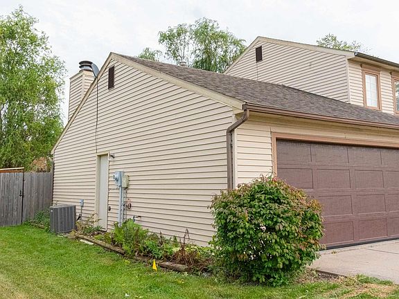 2nd image of 4006 Finchley Ct