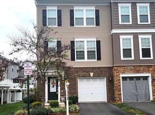10726 Shadewell Spring Way, Manassas, VA 20112